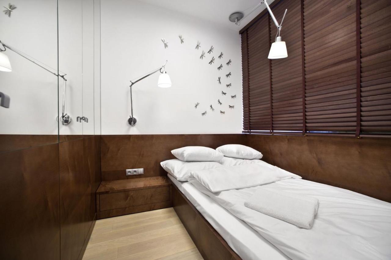Triton Park Accommodation By P&O Serviced Apartments Varsóvia Exterior foto